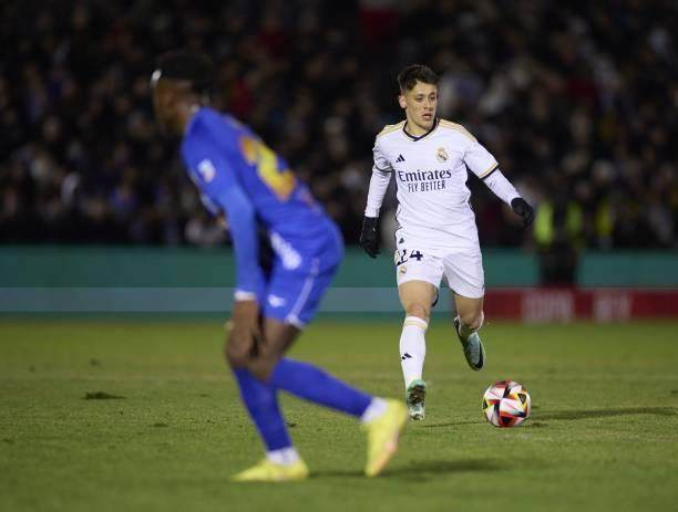 1704585051549093333.jpg 1905672564-612x612.jpg